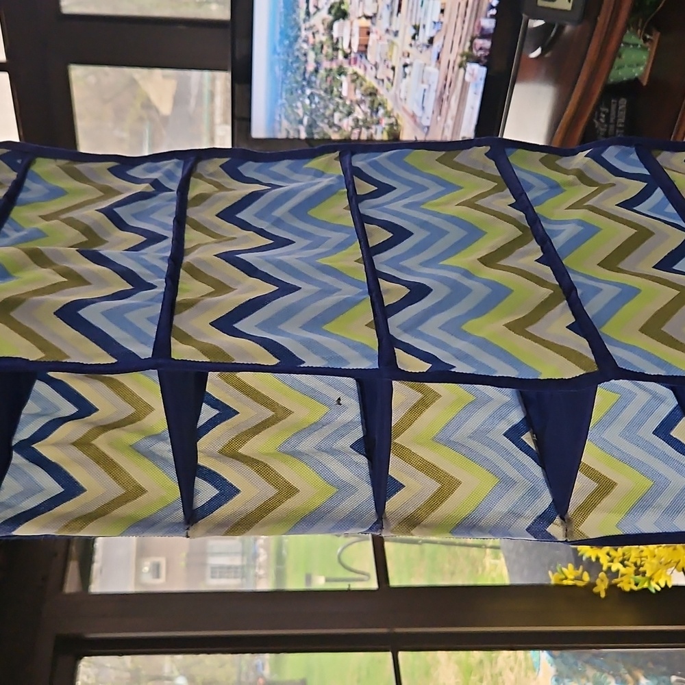 Chevron Pattern Hanging Organizer 10 Shoe Holders